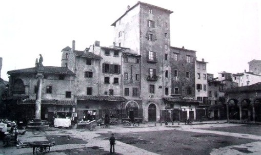 Piazza del Mercato Vecchio