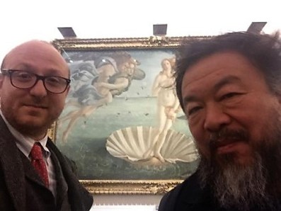 Ai Weiwei e Arturo Galansino agli Uffizi nel dicembre 2015